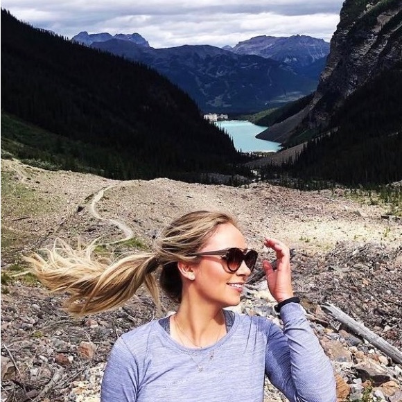 Meet your Posher, Stephanie - Picture 1 of 1